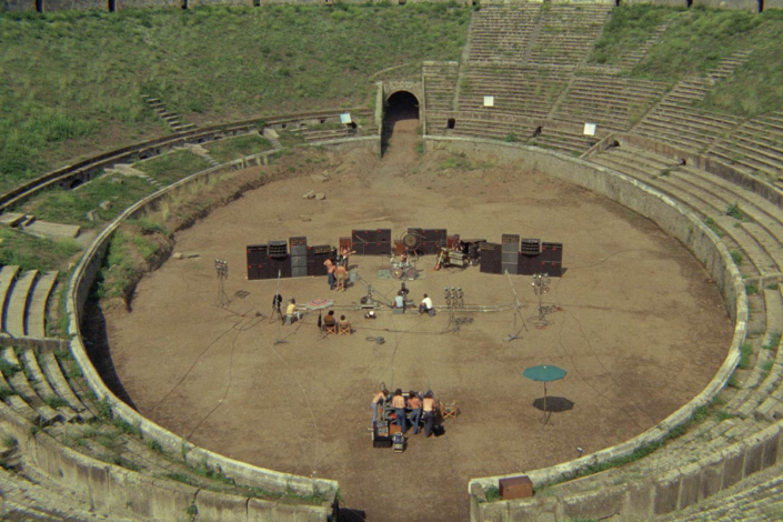 Una foto durante la preparazione del live set di Pink Floyd At Pompei